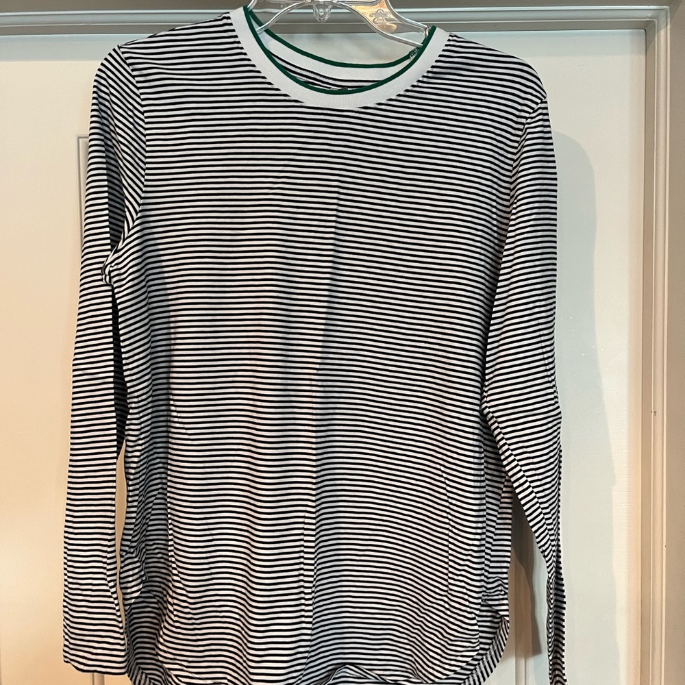 VGUC Fall bundle. Green J Crew vest with 3 coordinating shirts and one sweater - Picture 5 of 13